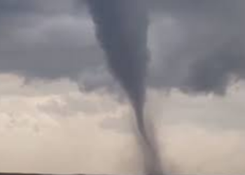 Торнадо почти сравнял с землей населенные пункты в Оклахоме: десятки раненых