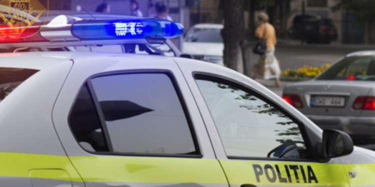 Бывший полицейский предстал перед судом после того, как произвел 7 выстрелов в здании инспектората полиции