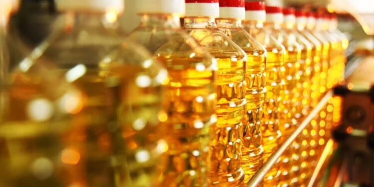 Schema care costă! Moldova vinde ulei la 23 lei și îl cumpără la 31