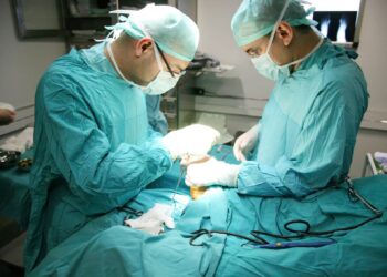 Хирурги и анестезиологи требуют справедливой оплаты труда: онлайн-петиция за пересмотр законодательства