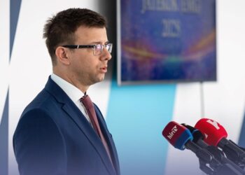 Венгрия подтвердила транзит нефти через Дружбу