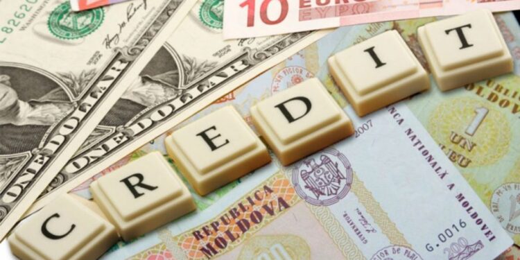 După ce a renunțat la banii FMI, guvernarea speră la un nou credit extern