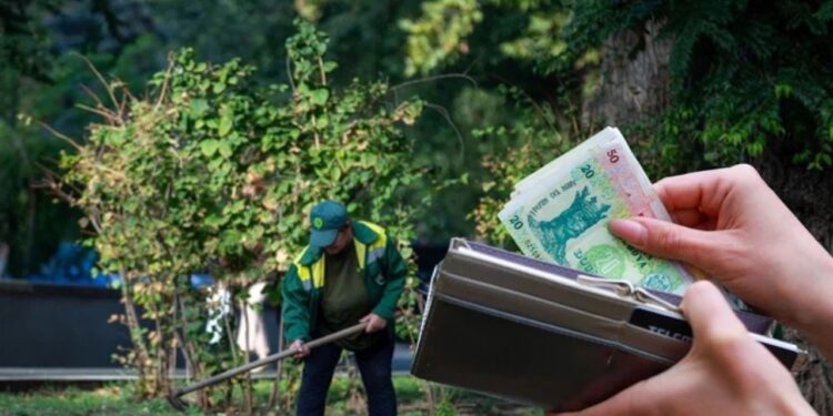 Peste 2.000 de gropi ilegale de gunoi în Moldova: taxa de salubrizare, soluția propusă de autorități