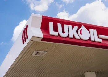 Как не хорошо получилось. Вашингтон снимает санкции с «Лукойла», а PAS делает PAS?