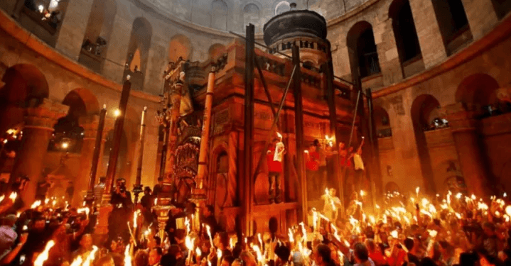 Митрополия Молдовы доставит Благодатный огонь в Кишинев специальным рейсом из Тель-Авива