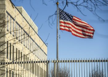 США обвинили китайские AI-компании в краже технологий: разослана дипломатическая телеграмма