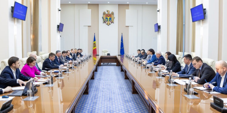 В Молдове планируют расширить штат госканцелярии: сравнение со Швейцарией