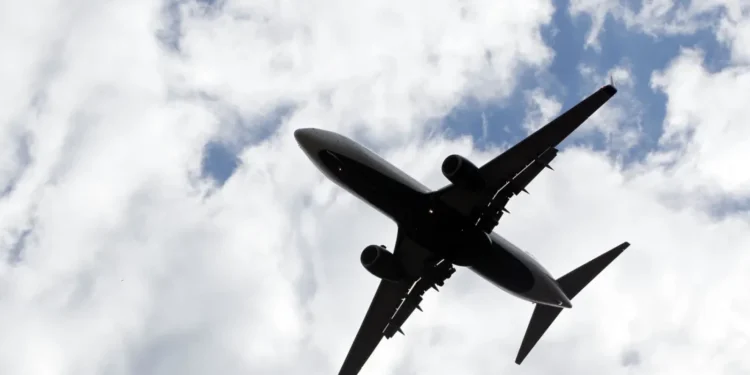 Alertă de colaps în aviația europeană: criza kerosenului scumpește biletele și golește aeroporturile