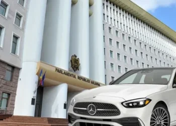 15 депутатов PAS в прошлом году купили новые машины