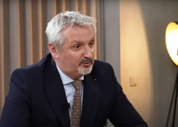 Sondaj IMAS: autoritățile trebuie să reia dialogul cu Rusia privind livrările de resurse energetice
