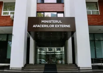 Numărul angajaților și cheltuielile, în Ministerul de Externe și cel al Apărării, se vor majora