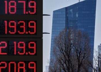 Еврокомиссар по энергетике предупреждает: война в Иране грозит долгим ростом цен