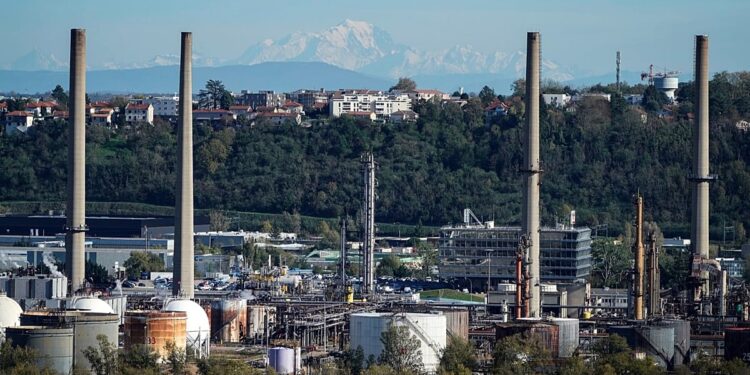 Franța face pasul spre „era electrică”: 240 milioane € investiți