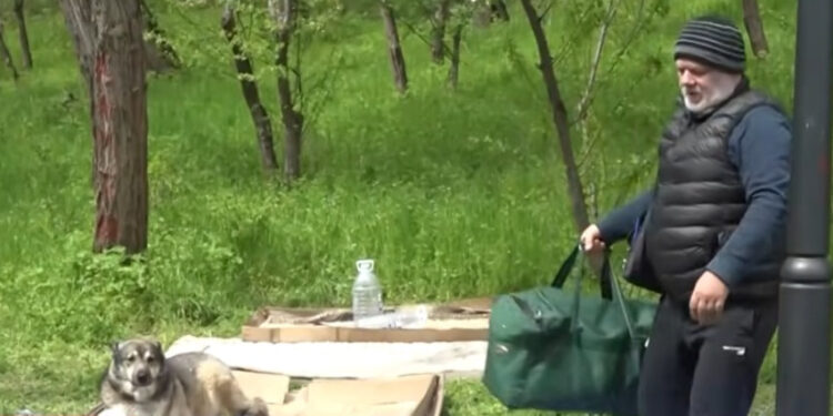 Un refugiat din Donețk a trăit aproape o lună într-un cort, la Valea Trandafirilor