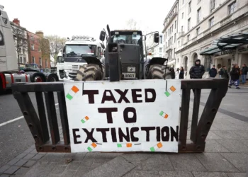 Proteste față de creșterile prețului la carburanți în două țări europene. Una dintre ele este un mare producător de petrol