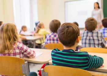 Elevii din clasele primare și gimnaziale nu mai au nevoie de adeverințe pentru absențe