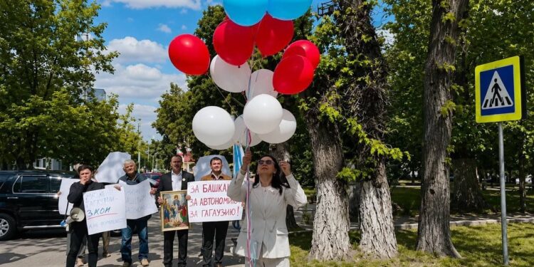 «Молитвы Гагаузии с Евгенией Гуцул»: сторонники Башкана провели акцию солидарности