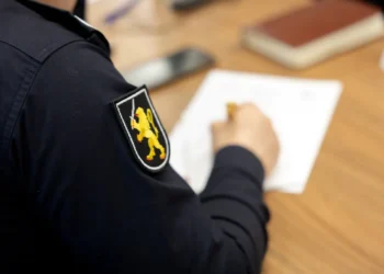 Dosarul drogurilor. Șef de secție de la Poliția Botanica, în arest la domiciliu