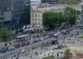 O coloană uriașă, un drapel gigantic și numeroși tineri. Marș auto pe 9 Mai
