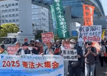 La Tokyo a avut loc o amplă manifestație pentru pace, care a adunat un număr record de participanți