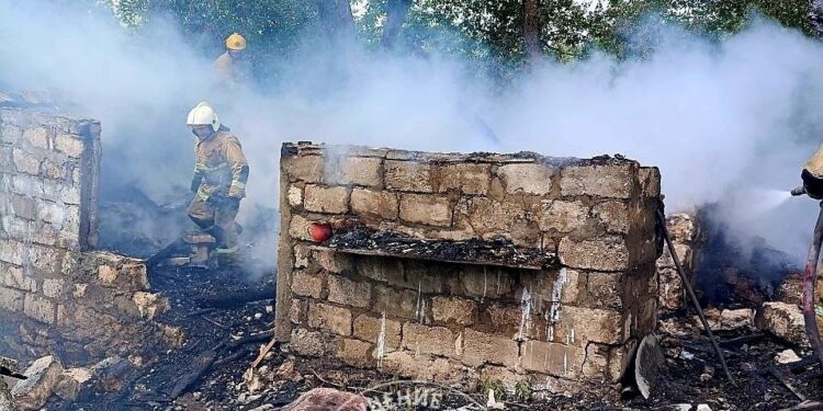 Un bărbat din Râbnița a suferit arsuri încercând să stingă un incendiu la un șopron