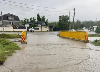 Ploile au afectat mai multe drumuri naționale. Circulația pe traseul G56 a fost restabilită