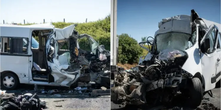 Microbuz înmatriculat în Republica Moldova, implicat într-un grav accident în Ungaria: Opt persoane au decedat