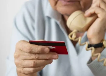 Noi fraude telefonice: Victimele au pierdut peste un milion de lei într-o zi