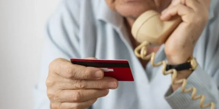Noi fraude telefonice: Victimele au pierdut peste un milion de lei într-o zi