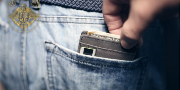 Caz șocant în Capitală: O femeie care se deplasa cu baston a fost atacată și jefuită în plină stradă