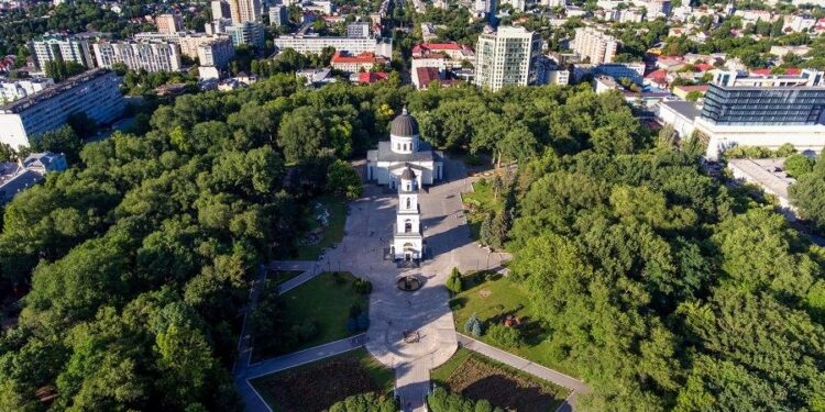 Солнечно и до +32°C: прогноз погоды на 26 июня