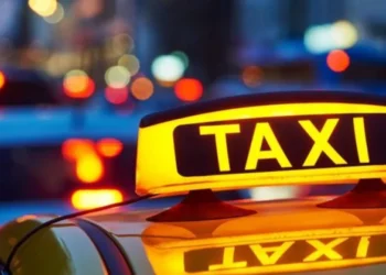Impozite mai mari pentru taxiuri: Se vor scumpi călătoriile?
