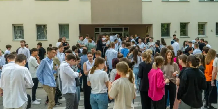 Scandal în jurul examenului de BAC la matematică: Elevii cer revizuirea rezultatelor