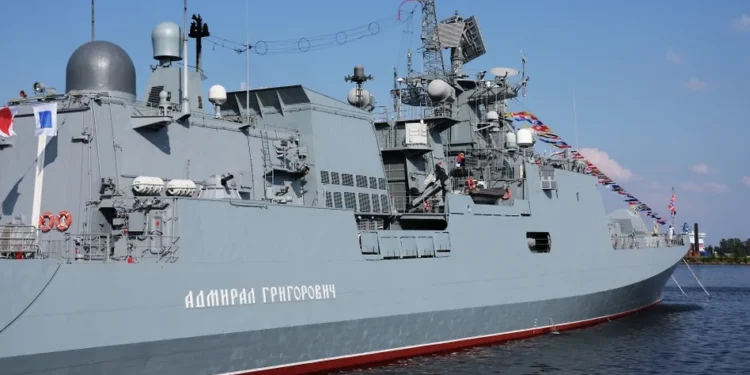 Российский фрегат сделал предупредительные выстрелы в сторону британской яхты в Ла-Манше