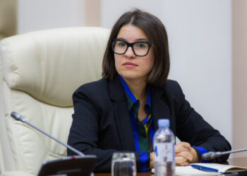 TABURCEANU PLEACĂ ȘI PROMITE SĂ RESTITUIE BANII, DAR NU PE TOȚI