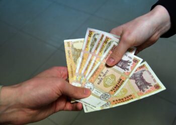 Профсоюзы опасаются, что власти не выполнят своего обещания по реформе зарплат