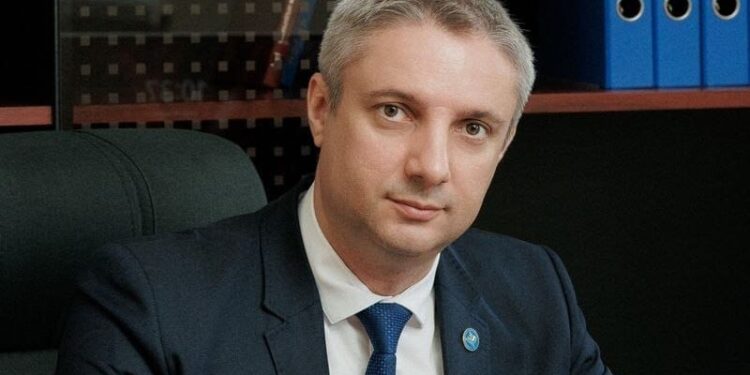Скандал в MoldATSA: премии сотрудников якобы обналичивали и передавали директору