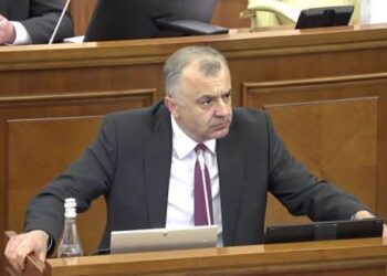 CHICU: PROMISIUNEA LUI SANDU DE A REDUCE SALARIILE „NESIMȚITE”, NEÎNDEPLINITĂ