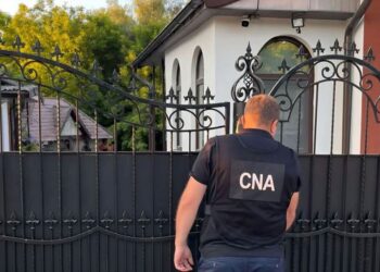 Avocat, reținut de CNA într-un dosar de trafic de influență și escrocherie