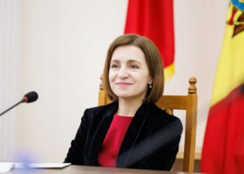 Opinie: În loc să-l lichideze, Sandu și PAS au extins sistemul salariilor excesive